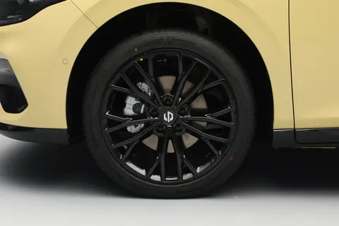 告别“代步车”思维！零跑Lafa5：为注重生活质感的年轻人而来